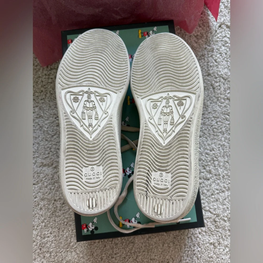 Disney x Gucci Mickey Mouse Sneakers - Picture 14 of 16